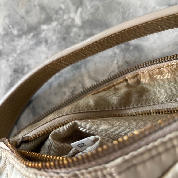 Authentic  PRADA Tessuto nylon quilted chevron bag - Picture 7 of 9